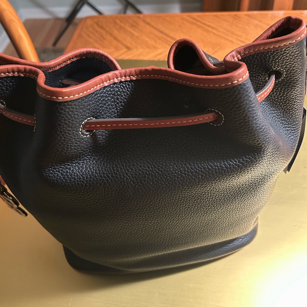 Dooney & Bourke Black & Brown Messenger Shoulder Bag wi/Wristlet Pebbled Leather - Picture 6 of 14